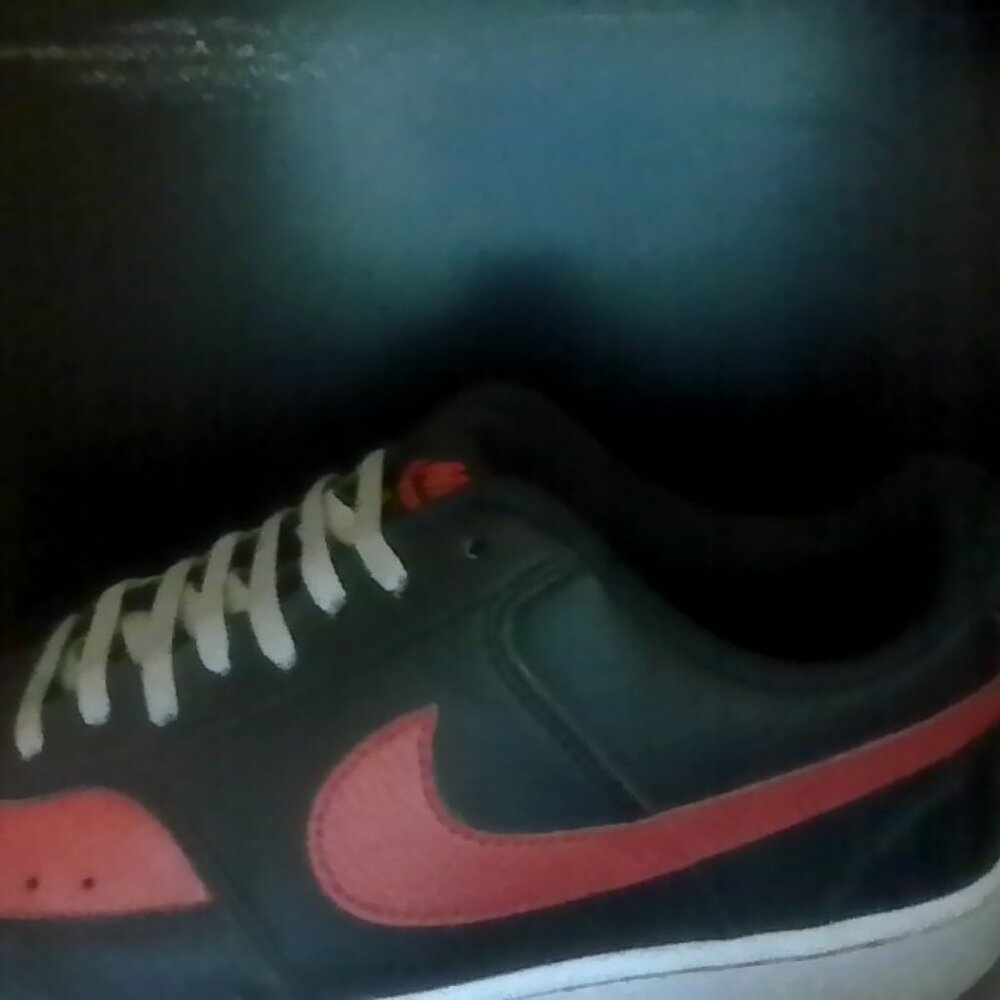 Nike University red black and white court vision low - Picture 4 of 4